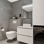 Artic Lyngvaer Luggombu With Jacuzzi Ferienhaus *