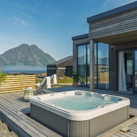 Artic Lyngvaer Luggombu With Jacuzzi Σπίτι διακοπών Kleppstad