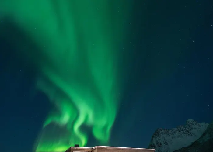 Сasa de vacaciones Artic Lyngvaer Luggombu With Jacuzzi